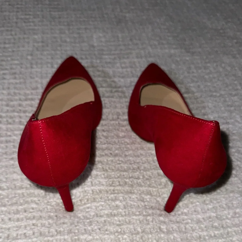 Jessica Simpson Red Soft Suede Heels - Picture 4 of 5